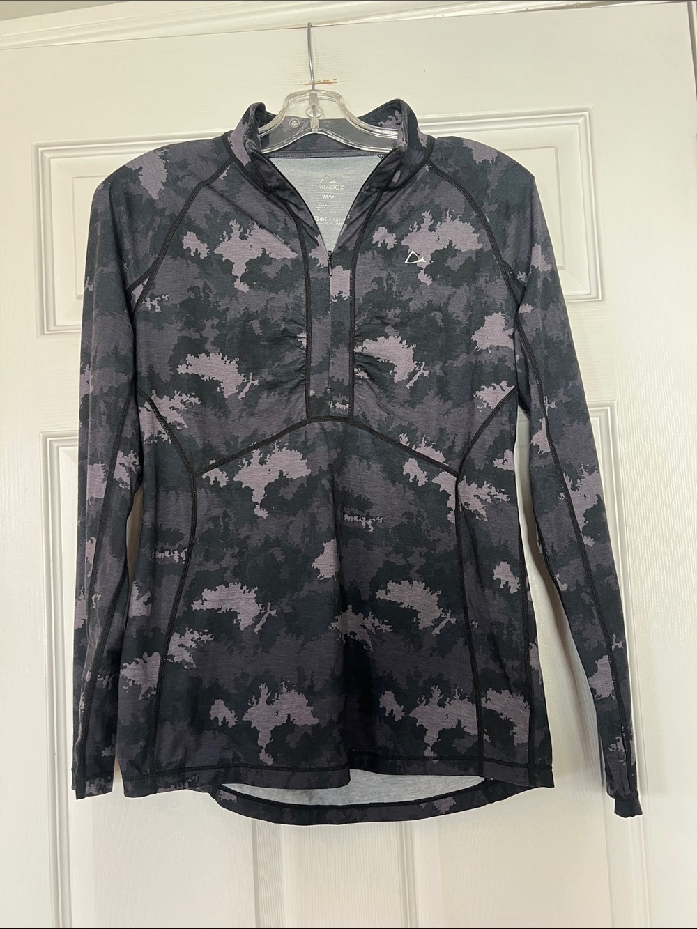 Paradox Women's Black and Gray Camouflage Quarter-Zip Active Top
